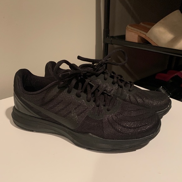 Nike Shoes - Black Nike Running Shoes